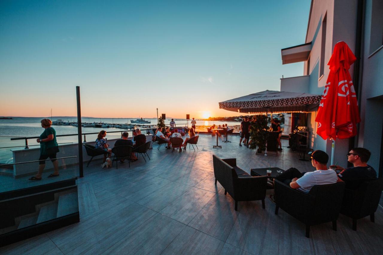 The Loza - Seaside Festival Hotel โนวาลยา ภายนอก รูปภาพ