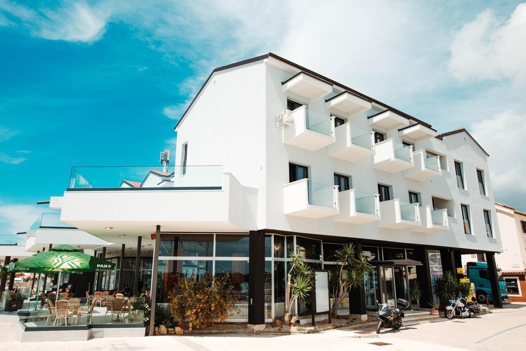 The Loza - Seaside Festival Hotel โนวาลยา ภายนอก รูปภาพ